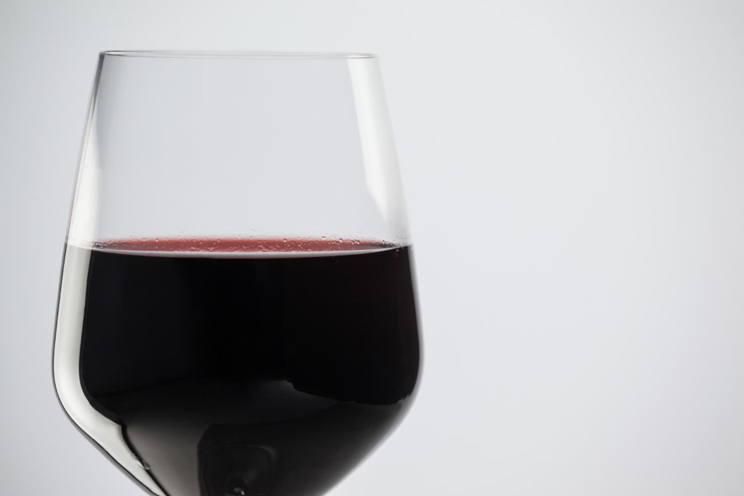 por qué debes elegir un vino joven
