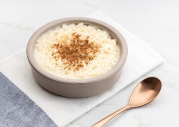 arroz con leche con canela o requemado
